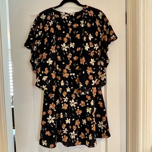 Cute flower navy dress with ruffle sleeves, size small - Picture 1 of 2